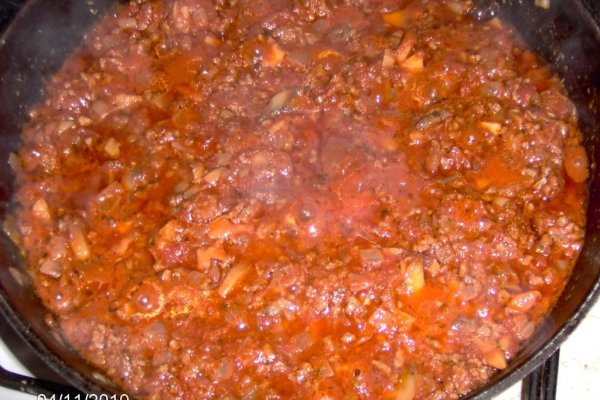 Bolonez cu ciuperci si mamaliguta