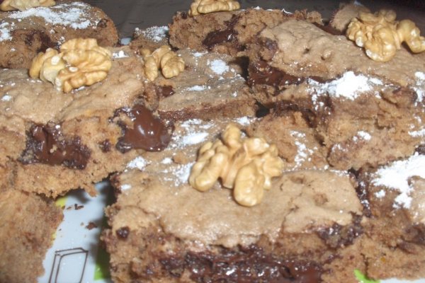 Brownies de Ciocolatã si Nuci