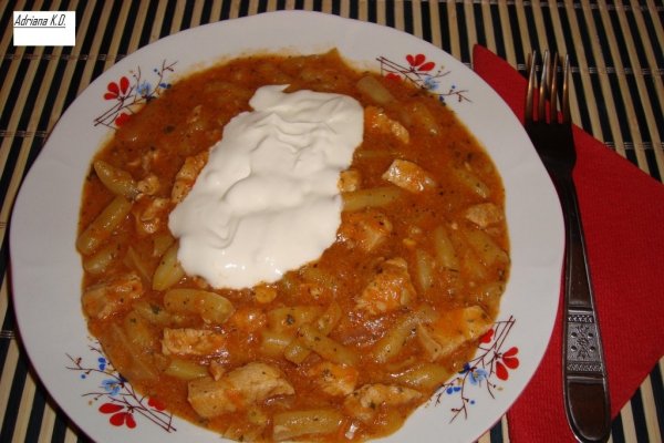 Fasole scazuta cu piept de pui