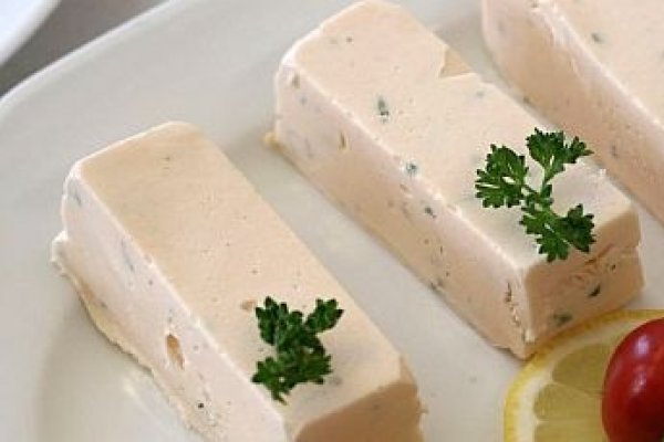Un aperitiv rapid: pate tartinabil de ton sau somon