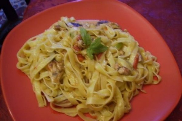 Tagliatelle cu pui si ciuperci