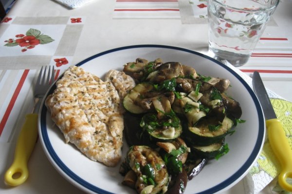 Legume la grill cu piept de pui