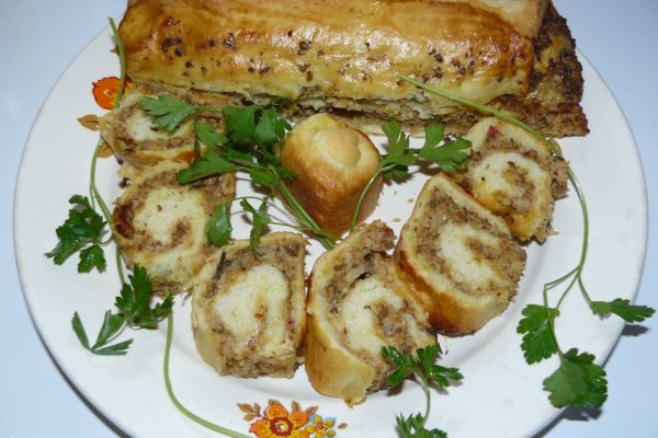 Plăcintă cu carne şi ciuperci