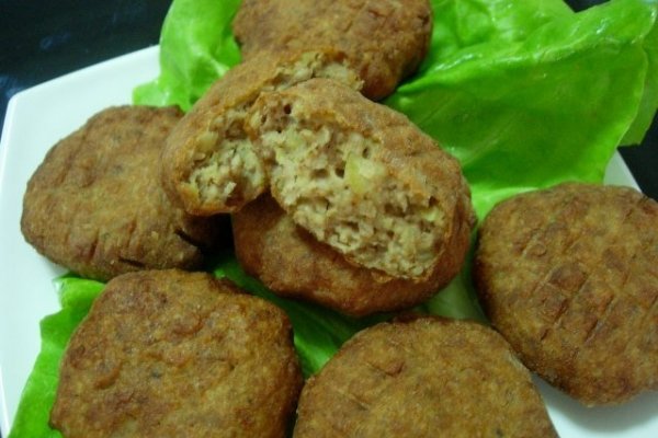 Chiftele cu nuca si usturoi