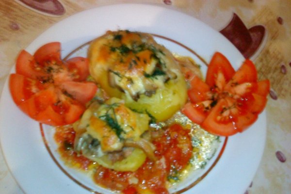 Cartofi umpluti la cuptor