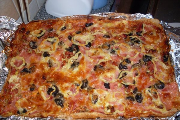 Pizza din paine feliata