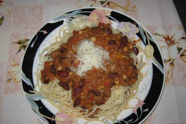 Spaghete cu sos de chilli