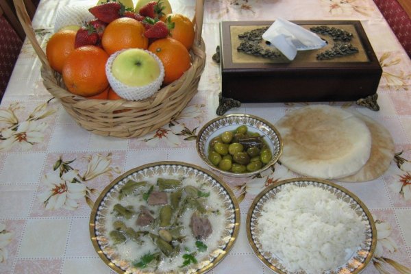 Supa de bob verde cu carne de vita si iaurt-specific tarilor arabe