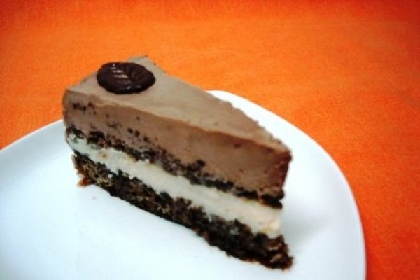 Tort cu două creme de ciocolată
