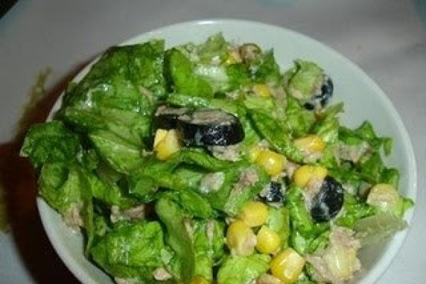 Salata cu ton si porumb