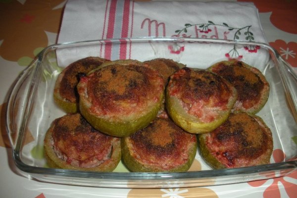 Dovlecei umpluti cu carne