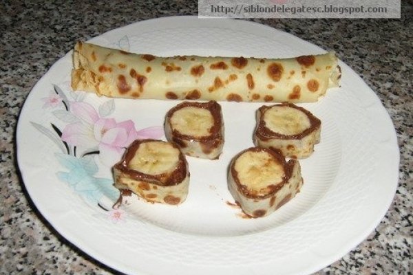 Clatite cu ciocolata si banane