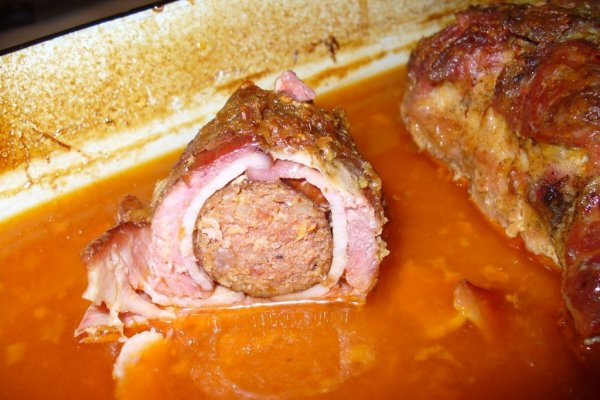 rulada de porc cu carnati afumat