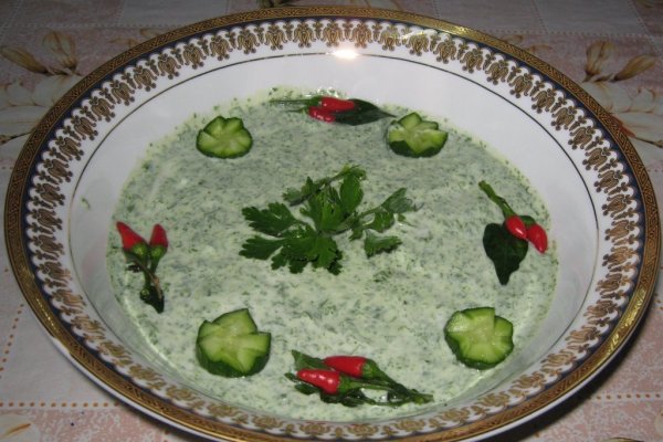 Salata de patrunjel verde cu iaurt-Bagdunesieh