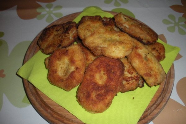 Chiftele cu cartofi si branza dulce