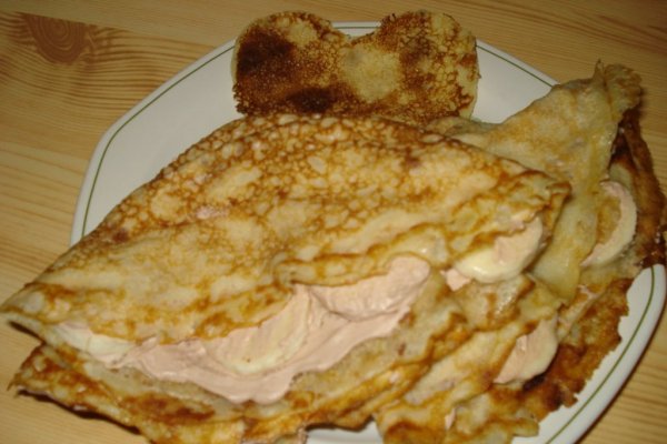 Clatite cu crema si banane