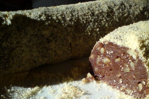 Salam de biscuiţi reţetă  cu nucă si rahat