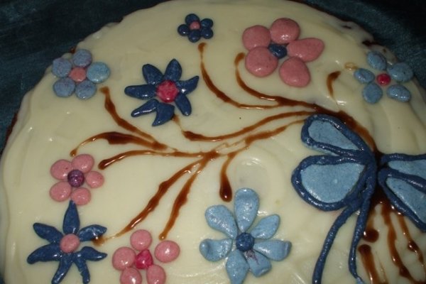 Tort de ciocolata cu blat de caise