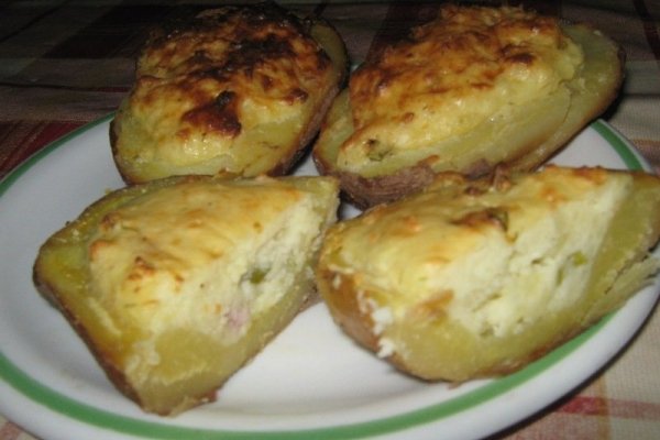 Cartofi in coaja la cuptor, reteta Californiei