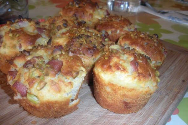 muffins sarati cu wurstel