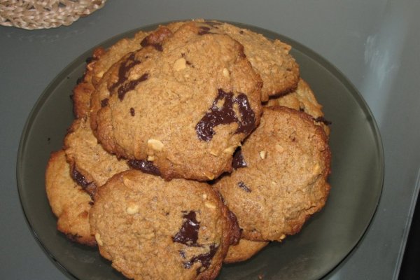 Fursecuri cu unt de arahide si ciocolata