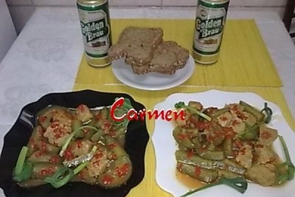 Mancare de castraveti acri, cu rasol alb de porc