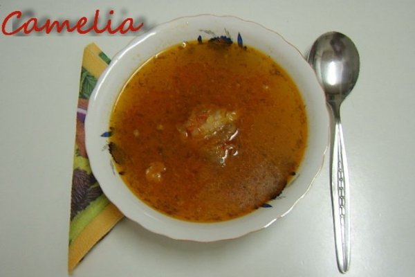 Ciorba din carne de porc cu os si zeama de varza