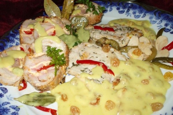 Rulou din piept de curcan la gratar