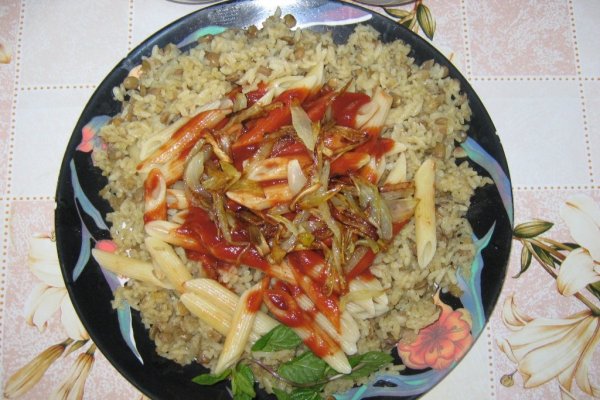 Kusheri-Orez cu linte si macaroane –specific egiptean