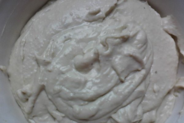 Pasta de fasole cu ceapa si mustar