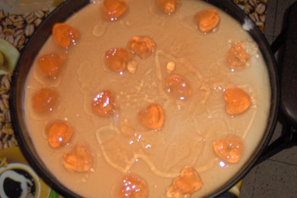 Prajitura cu brinza si jeleu de fructe.