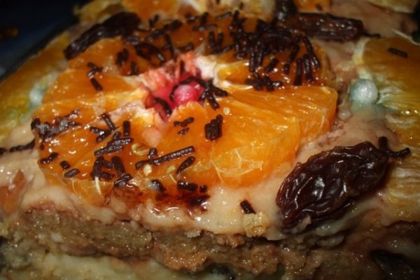 Tort cu piscoturi, fructe si visinata