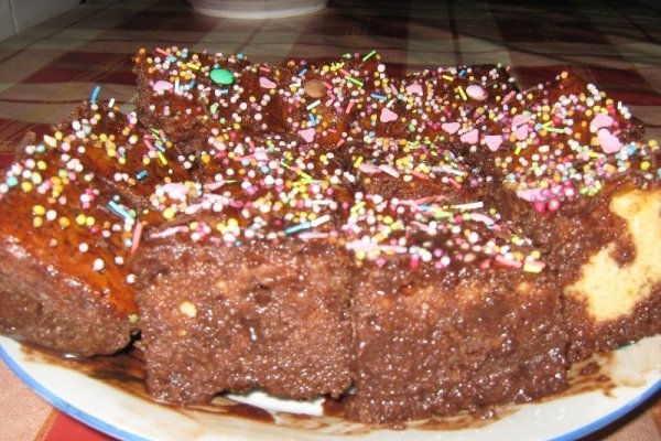 Prajitura cu glazura de ciocolata