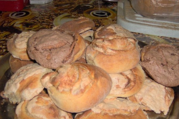 Prajituri trandafiri cu spuma