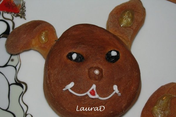 Iepurasi si Oua colorate