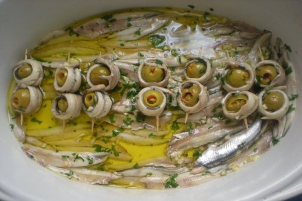 Ansoa marinate cu masline