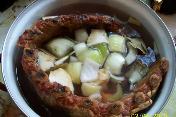 Coronita de purcel cu legume la cuptor