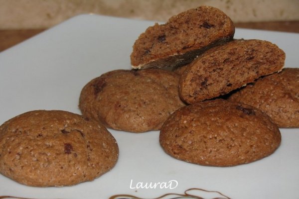 Cookies cu Nesquik si fulgi de ciocolata amaruie
