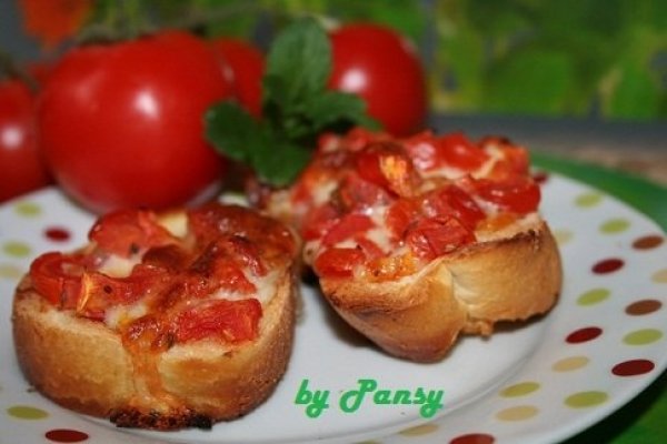 Bruschette cu rosii si mozzarella