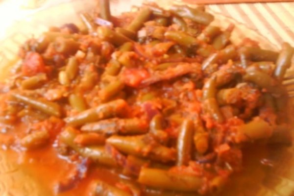 Fasole verde cu sos de rosii