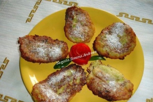 Chiftele din dovlecei dulci si sarate