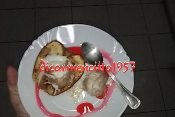 Mere coapte cu inghetata si scortisoara