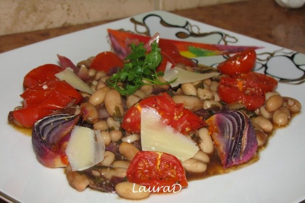 Fasole alba cu ceapa si rosii coapte