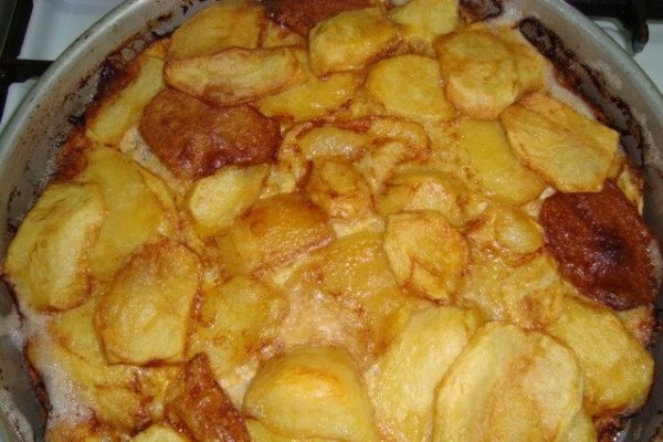 Musaca de cartofi cu carne de pui