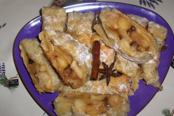 Strudel de mere caramelizate