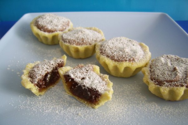 Cosulete cu dulceata si nuci