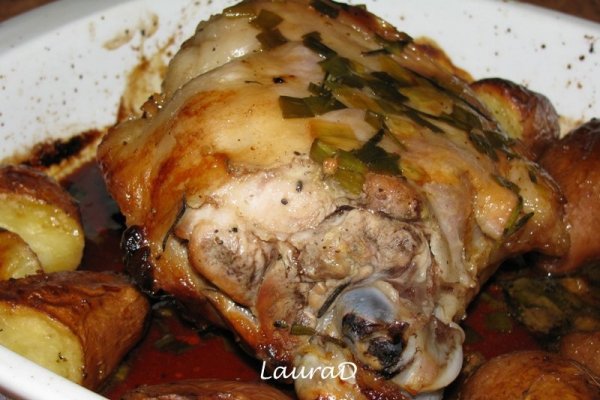 Miel la cuptor cu rozmarin, miere si cartofi noi