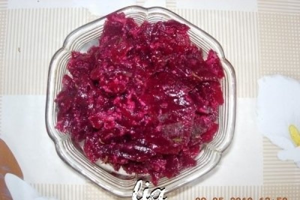 Salata de sfecla rosie cu ulei de struguri