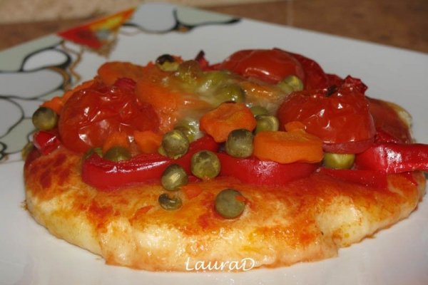 Pizza cu legume de primavera si mozzarella