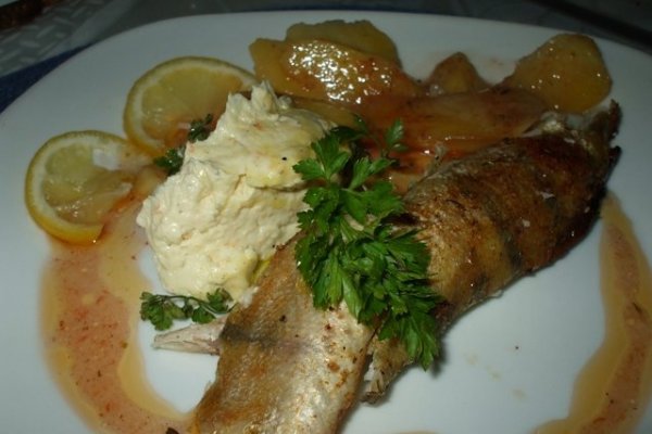 Salau impachetat pe gratar